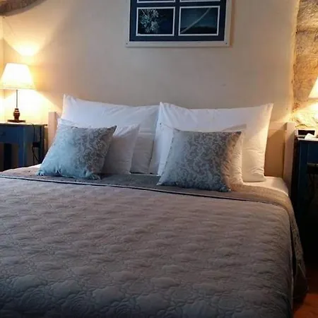 Art Apartment *