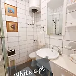 Art * Split